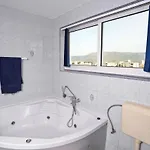 Bella Vista Split