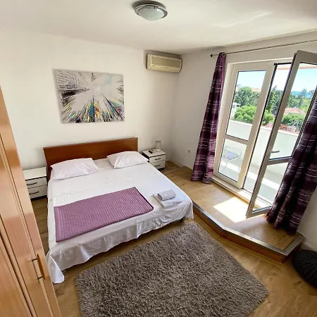 Bella Vista Apartment