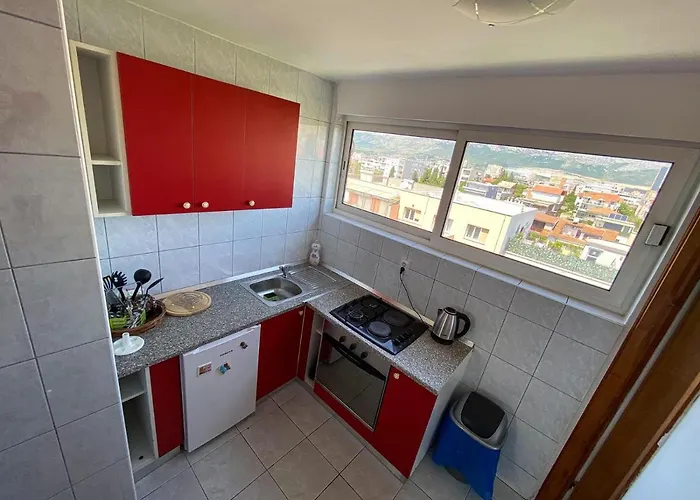 Bella Vista Apartment *