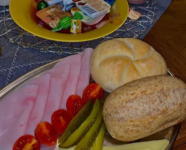 Bella Vista Apartment *