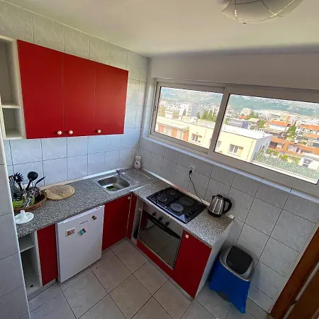 Bella Vista Apartment *