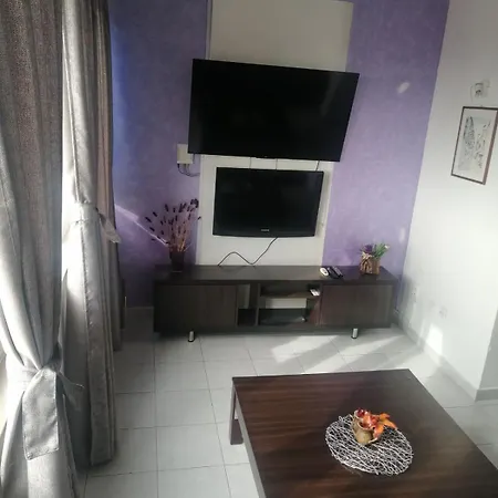 Bella Vista Apartment *