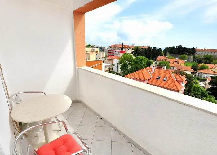 Bella Vista Apartment