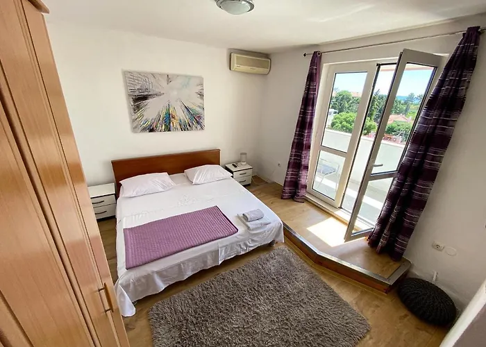 Bella Vista Apartment