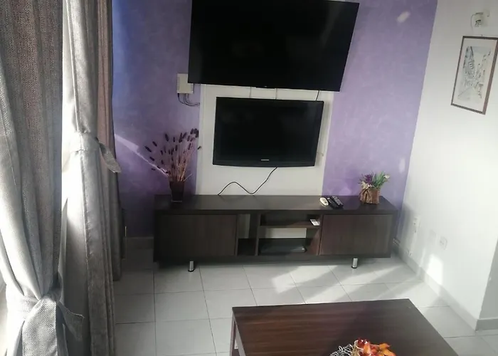 Bella Vista Apartment *